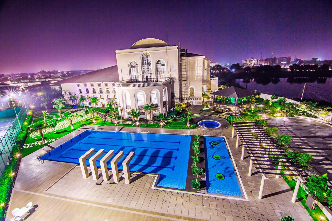 Club Paraiso Rāipur Εξωτερικό φωτογραφία